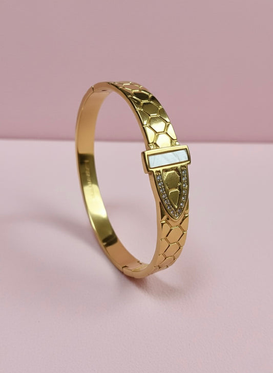 Gold-Plated Luxury Shield Pattern Bangle Bracelet