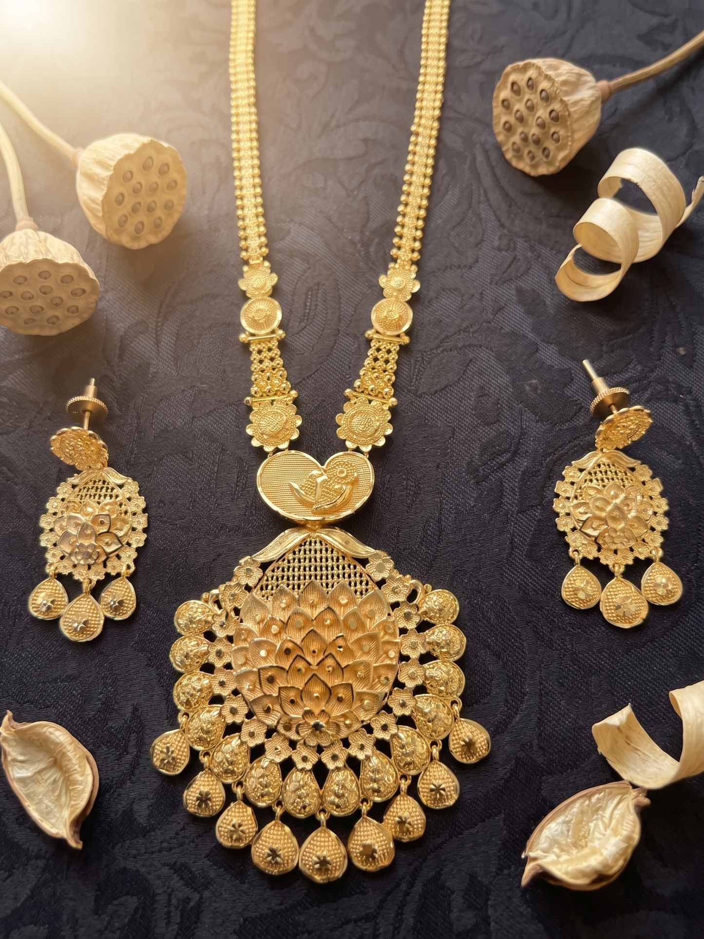 Gold Tone Statement Necklace & Earrings Set