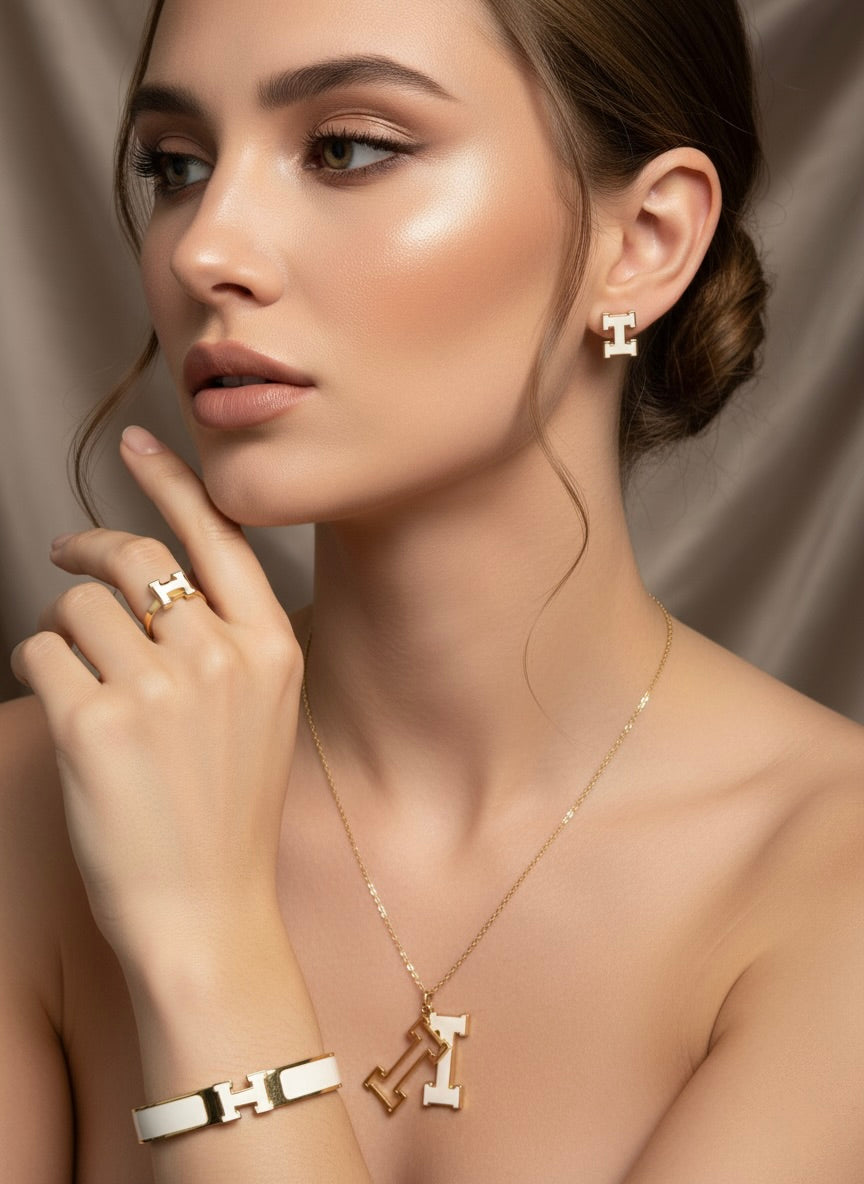 Luxury White & Gold Jewellery Set – 4 Pieces