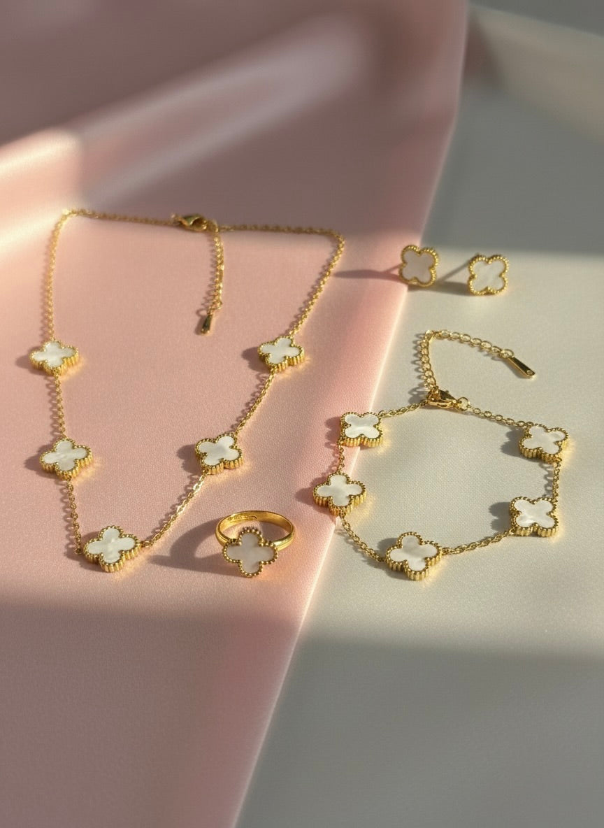 Timeless Clover Jewellery Set