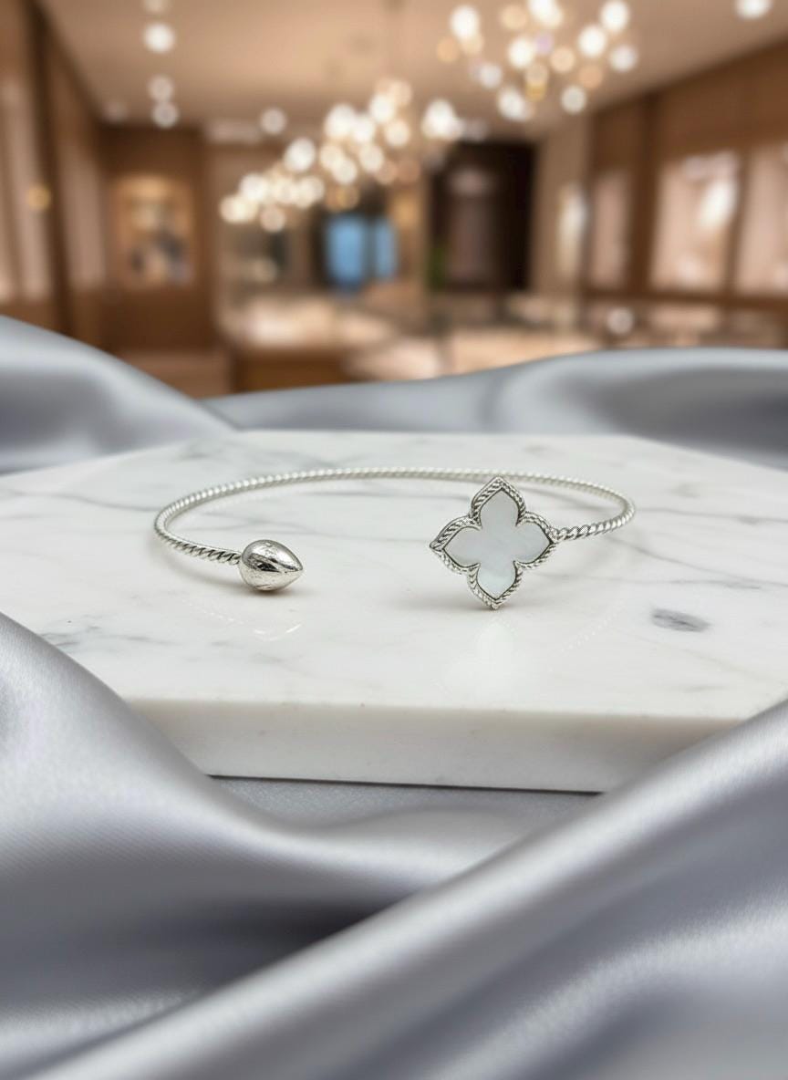 Handmade 925 Sterling Silver Clover Bracelet – Mother of Pearl Design